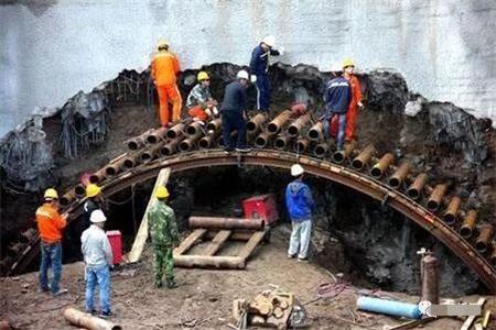 鄞州隧道钢花管支护案例